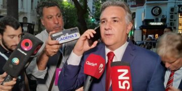 Llaryora demandó que el pacto incluya al sector de la producción