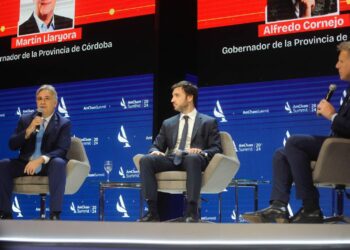 Llaryora desafió a Milei: «Hay que gobernar, no tuitear»