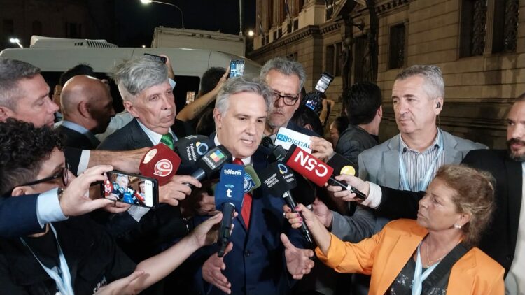 Las condiciones de Llaryora para acordar con el presidente Milei