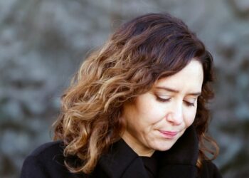 Sánchez pidió la renuncia de Ayuso por corrupción