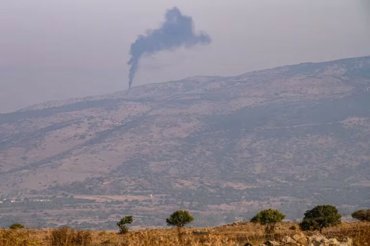 El grupo terrorista Hezbollah reivindicó el lanzamiento de 100 cohetes.