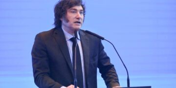 El oficialismo acelerará el debate de la ley ómnibus tras Semana Santa, con reforma laboral incluida