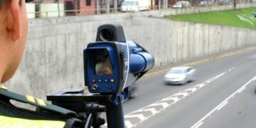 Un estudio reveló que el 47% de los cordobeses excede los límites de velocidad al volante