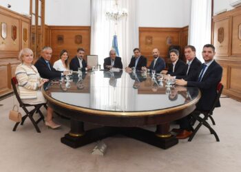 El Gobierno recibió a diputados de Pro y la UCR para negociar la ley Bases “bis”