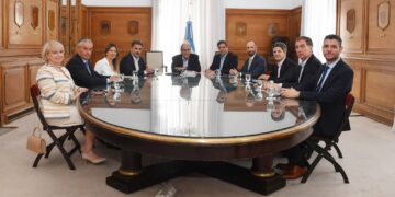 El Gobierno recibió a diputados de Pro y la UCR para negociar la ley Bases “bis”