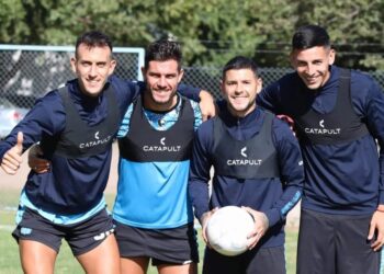 Con otro ánimo, Racing se prepara para visitar a Güemes