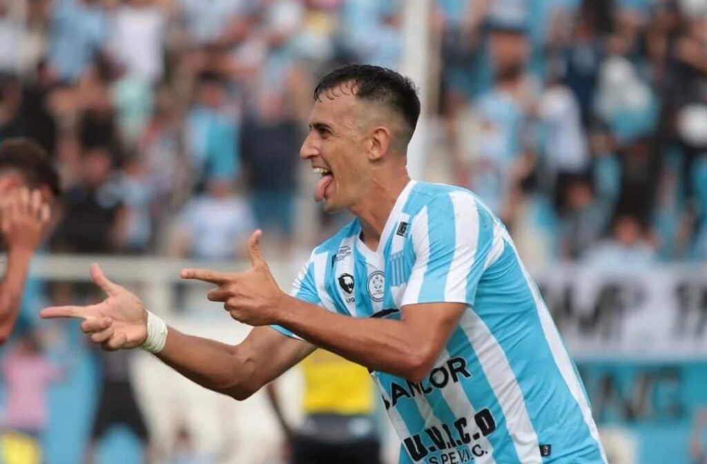 Gran triunfo de Racing ante Alvarado