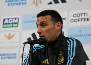 Scaloni prepara cambios para enfrentar a Costa Rica