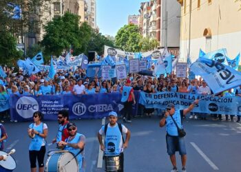 Alto acatamiento docente al primer paro provincial del año