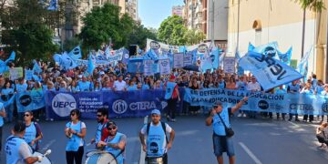 Alto acatamiento docente al primer paro provincial del año