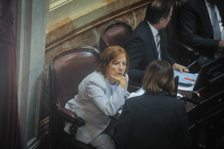 Alejandra Vigo adelantó la abstención en la votación del DNU por considerar “irracional aprobarlo a libro cerrado”