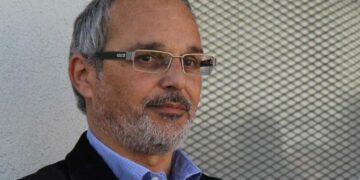 La insólita advertencia del ministro de Salud: «Cuidado con los pantalones cortos»