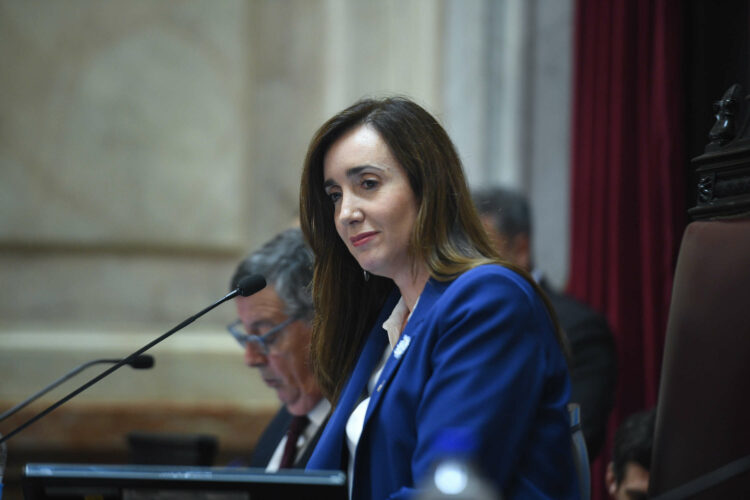 Villarruel creó una comisión para revisar la dotación de empleados en el Senado