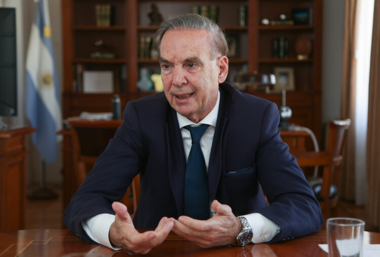 Pichetto opinó sobre el video de Berni: "Es un hombre audaz, yo bailaría con mujeres"