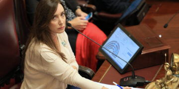 Villarruel se diferenció de Milei y validó un aumento de sueldos en el Senado