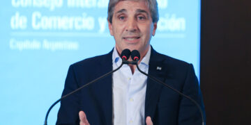 Caputo estimó una inflación del 10% para marzo y aseguró que «los precios están bajando»