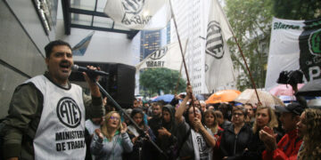 Protesta de ATE: trabajadores ingresaron a la fuerza al Inadi y hay conflictos en la Secretaría de Trabajo