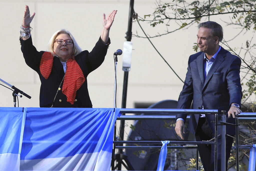 Ley Bases: Carrió rompe con el bloque de Pichetto y denuncia intenciones de votar a mano alzada