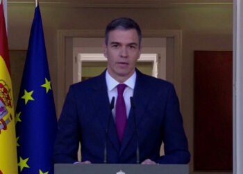 Pedro Sánchez decidió continuar al frente del Gobierno español tras amenazar con su renuncia