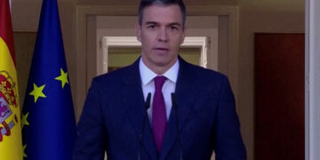 Pedro Sánchez decidió continuar al frente del Gobierno español tras amenazar con su renuncia