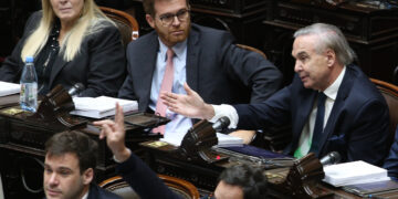 El oficialismo tiene votos suficientes para aprobar la Ley Bases pero hay artículos clave que están en riesgo