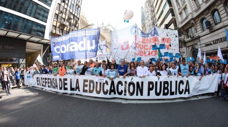 Docentes universitarios van a un nuevo paro de 48 horas la próxima semana