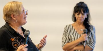 La Municipalidad homenajeó a dos enfermeras veteranas por su servicio en Malvinas