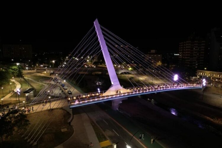 El puente que conecta el Parque Las Heras con la ex Plaza Austria pasará a llamarse "Enfermeras Heroínas de Malvinas”