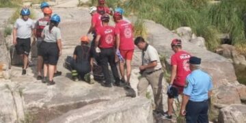 Un turista murió en el río Suquía tras perder el equilibrio y caer al cauce