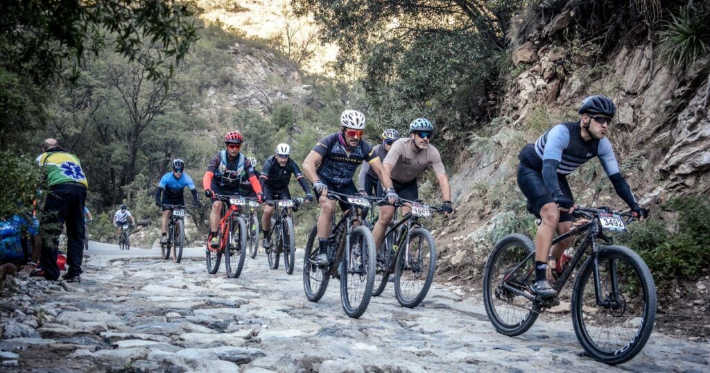 Soto y Cantelmi se consagraron en Río Pinto, que tuvo récord de asistencia