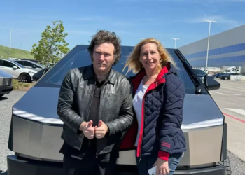 Milei regresará a la Argentina por la escalada de violencia en Oriente Medio