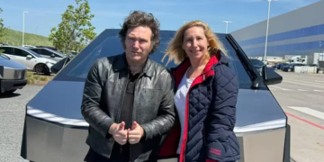 Milei regresará a la Argentina por la escalada de violencia en Oriente Medio