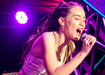 La China Romero celebra sus tres años de carrera