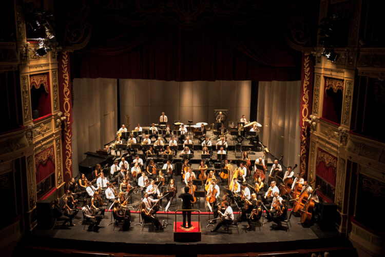 La Orquesta Sinfónica de Córdoba se presenta el viernes con un repertorio variado de diferentes géneros y épocas.