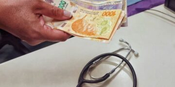El Gobierno ordenó a las prepagas retrotraer los precios a diciembre