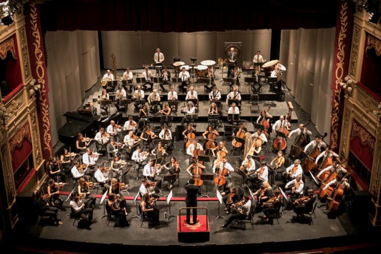 El director musical Camilo Santostefano dirigirá los elencos provinciales en la interpretación de obras del siglo XIX.