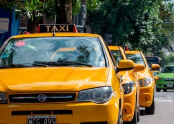 Aumentaron las tarifas de taxis, remises y de la ITV en Córdoba
