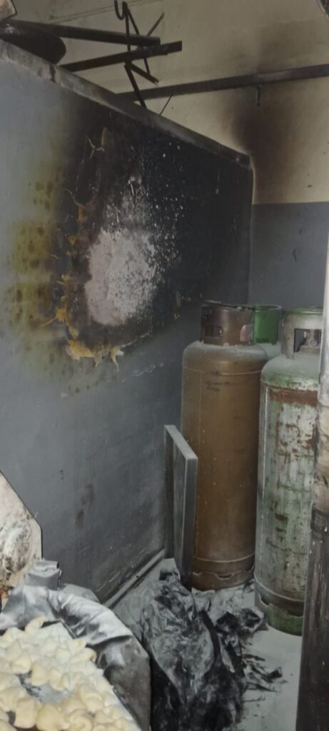 Dos heridos tras la explosión de una garrafa e incendio en una panadería de Córdoba