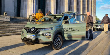 Comenzó el E-Tech Tour de Renault que llegará a Córdoba el 15 y 16 de junio