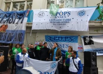 Destacan la unidad sindical en el abrazo solidario a Anses