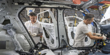 Bajan los aranceles e impuestos para la industria automotriz