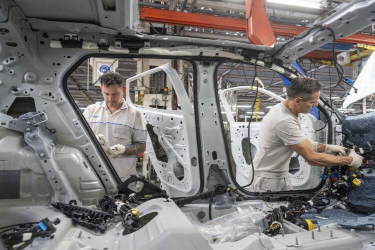 Bajan los aranceles e impuestos para la industria automotriz