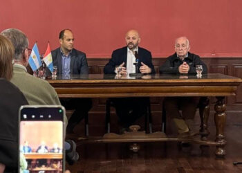 Aportes para más de 70 bibliotecas populares locales