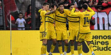 Boca le ganó a Newell’s y metió un pie en los playoffs