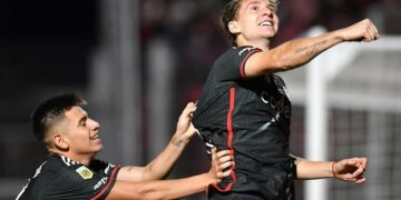 River se lo dio vuelta a Instituto con un hat-trick de Colidio y se clasificó primero en la Zona A