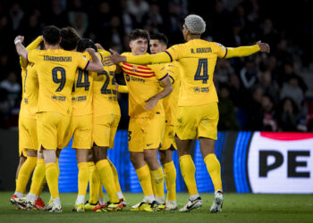 Barcelona le ganó a PSG el primer duelo en París
