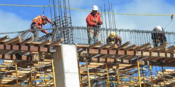 Se derrumba la actividad en la industria y la construcción