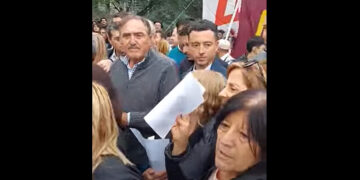 De Loredo fue increpado por estudiantes que participaron de la marcha contra los recortes
