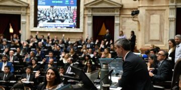 El oficialismo se encaminaba a conseguir la media sanción de la Ley Bases