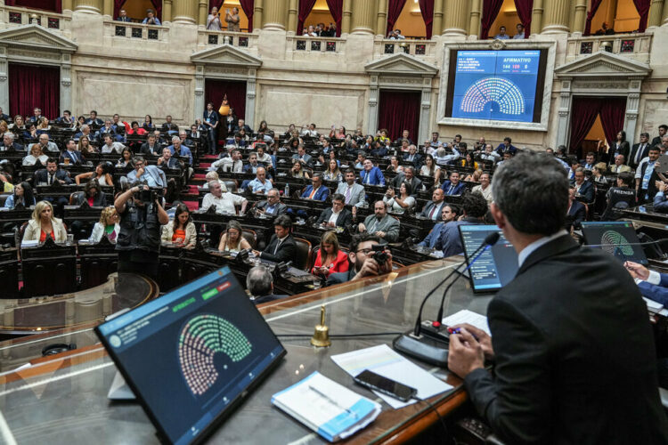 Diputados comienza a debatir la Ley Bases y el paquete fiscal